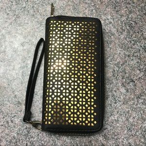 FWP ✨ Black and gold wallet